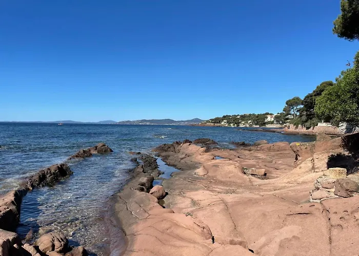 Apartment Saint-raphael, La Peguiere, 5mn A Pied Des Plages *
